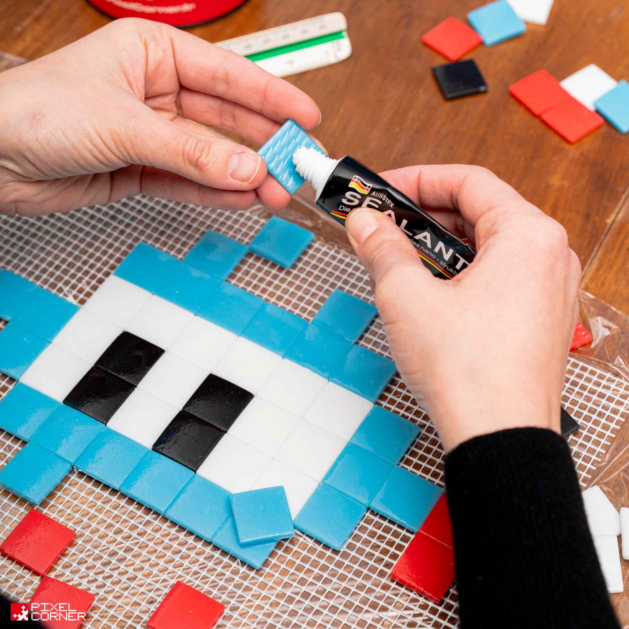 Pixel Art Kit "Flying Bot"